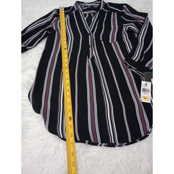 IZ Byer-Ladies Blouse-Black/White/pink striped V-Neck 3/4 Sleeve-w/Button SizeXS - Picture 3 of 12
